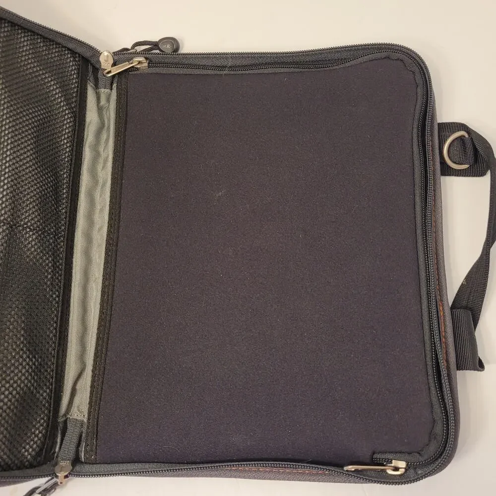 Rei Brand Nylon Tablet iPad Reader Bag Pre-Owned 2 Tone Color 12x9